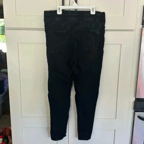 Democracy “Ab” Solution Pull On Jegging Jeans - Picture 2 of 15